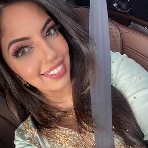 Meet your Posher, Beena